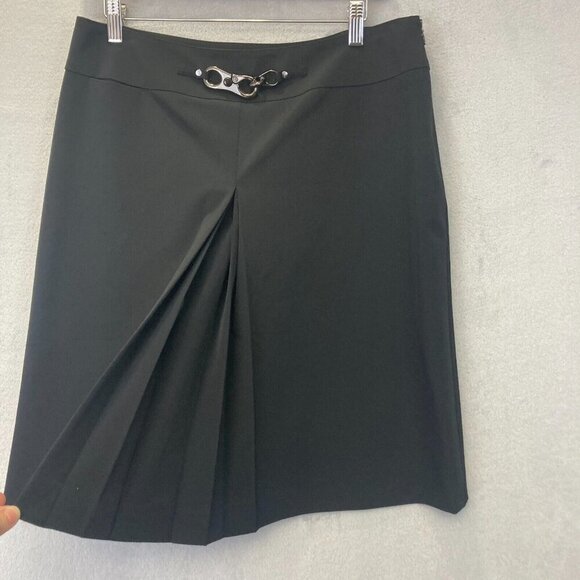 Per Se by Carlisle Pleated A-Line Skirt Womens Size 10 Black Buckle Stretch EUC - Picture 4 of 10